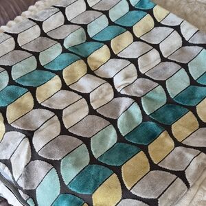 Modern Leaf Pattern Accent Pillow